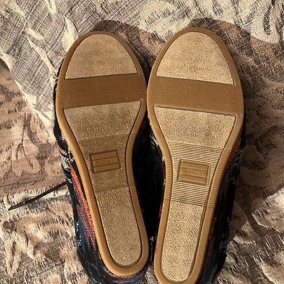 ***SOLD*** Toms Wedge Booties - Picture 8 of 9